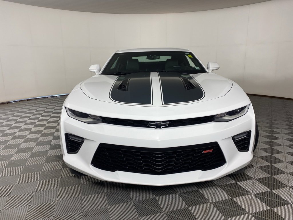 2016 Chevrolet Camaro 2SS photo 2