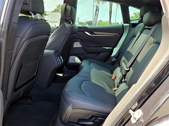 2022 Maserati Levante GT photo 4