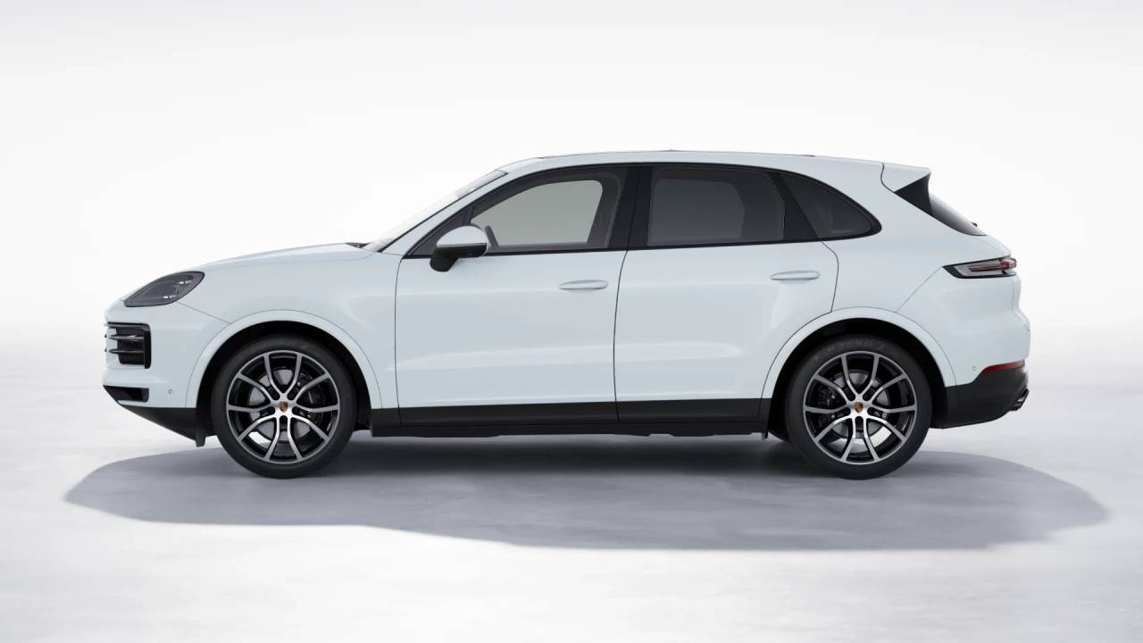 2025 Porsche Cayenne photo 2
