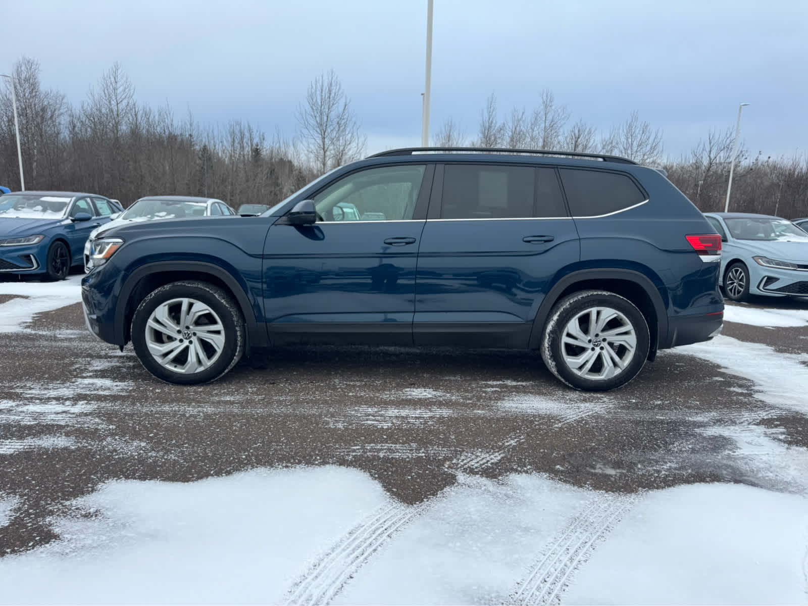 Certified 2021 Volkswagen Atlas SE w/Tech with VIN 1V2KR2CA9MC546636 for sale in Hermantown, Minnesota
