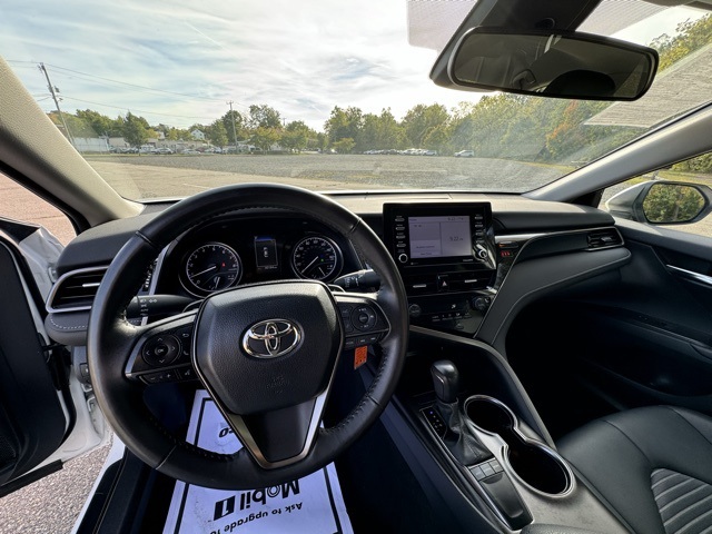2024 Toyota Camry SE photo 17