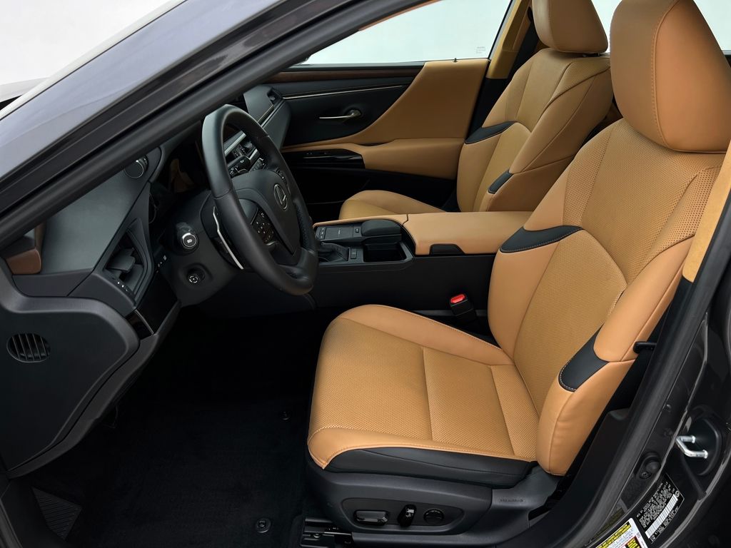 2022 Lexus ES 350 photo 12