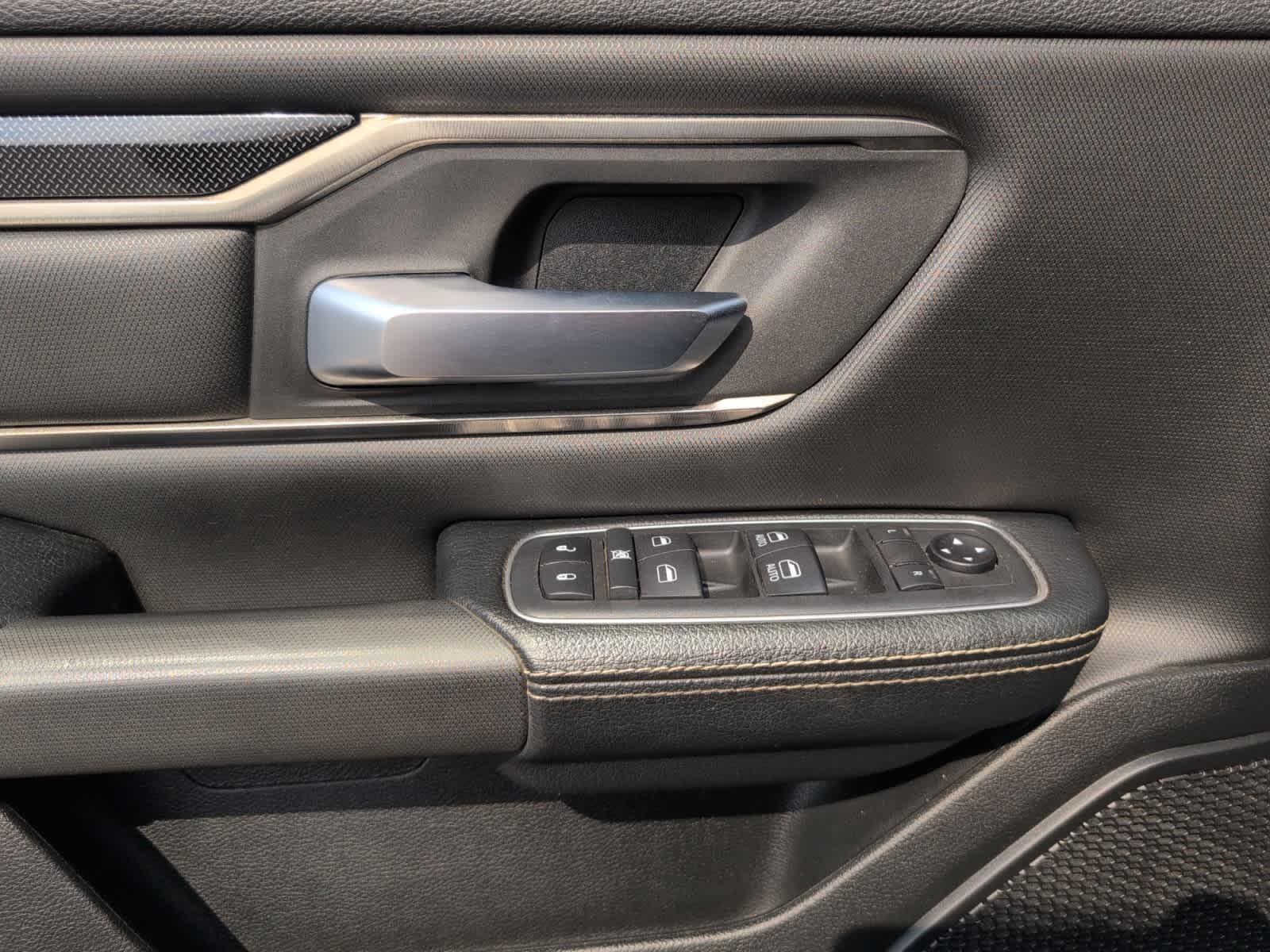 2020 Ram 1500 Rebel photo 11