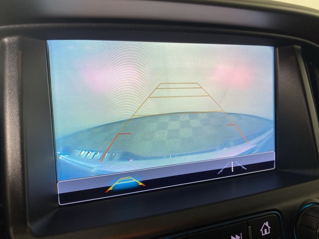 2018 Chevrolet Colorado LT photo 3