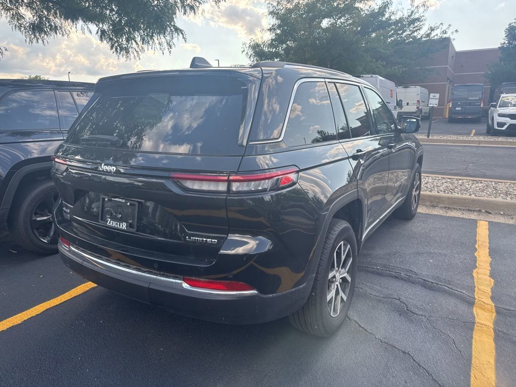 2023 Jeep Grand Cherokee Limited photo 6