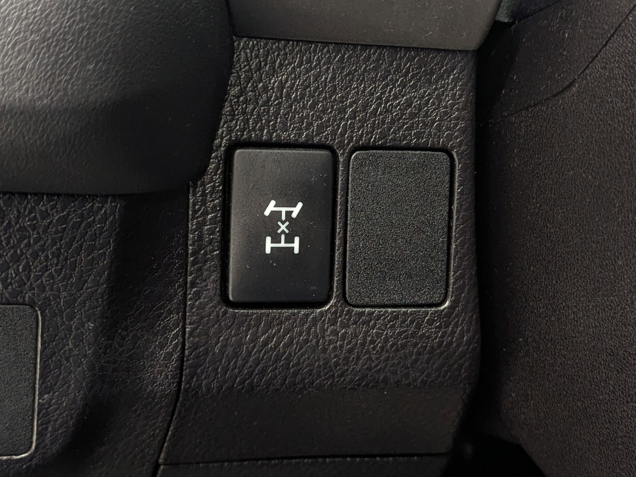 2018 Toyota RAV4 LE photo 19