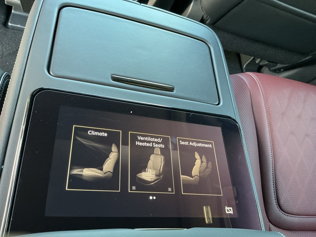 2026 Infiniti QX80 photo 26