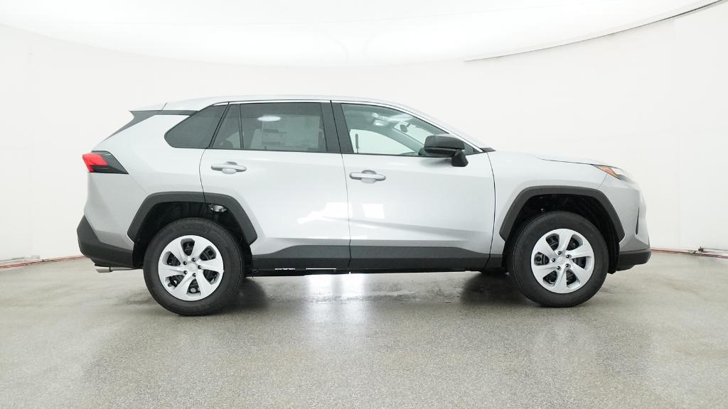 2025 Toyota RAV4 LE photo 26