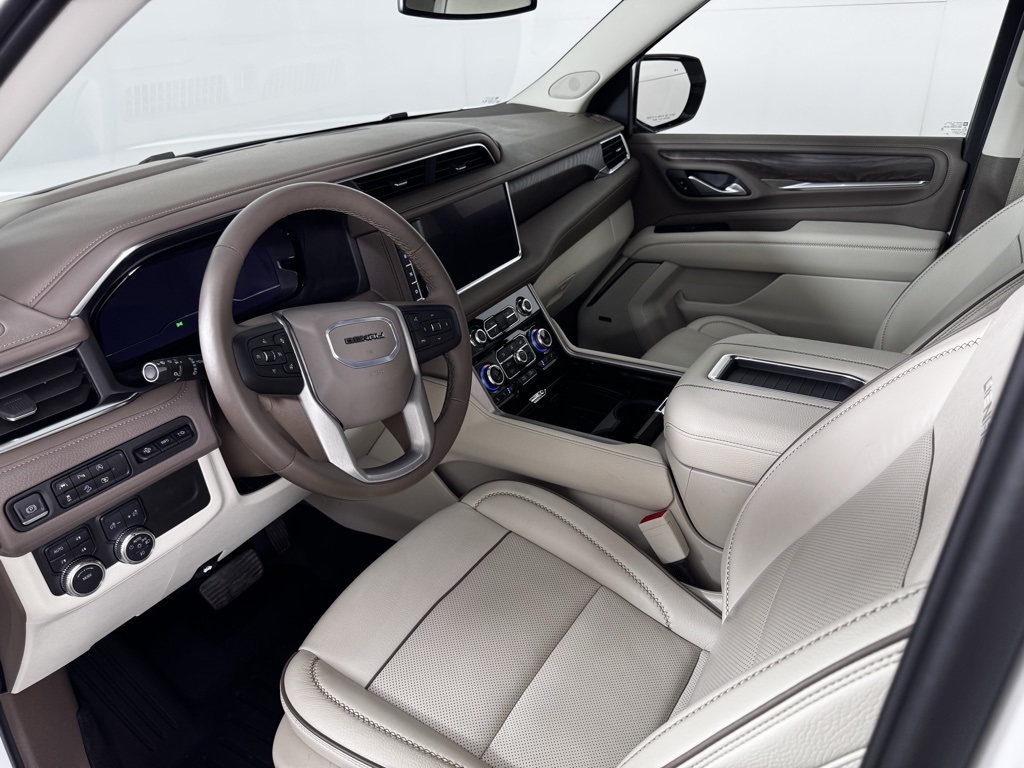 2024 Gmc Yukon XL Denali photo 2