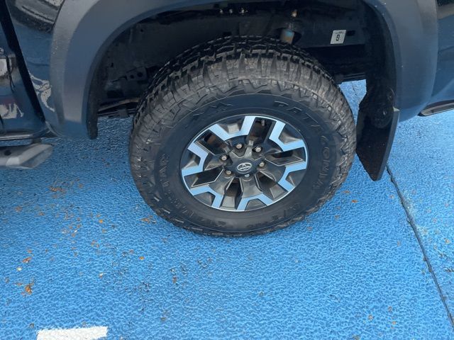2023 Toyota Tacoma TRD Off-Road photo 4