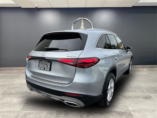 2025 Mercedes Benz GLC 300 4MATIC photo 2