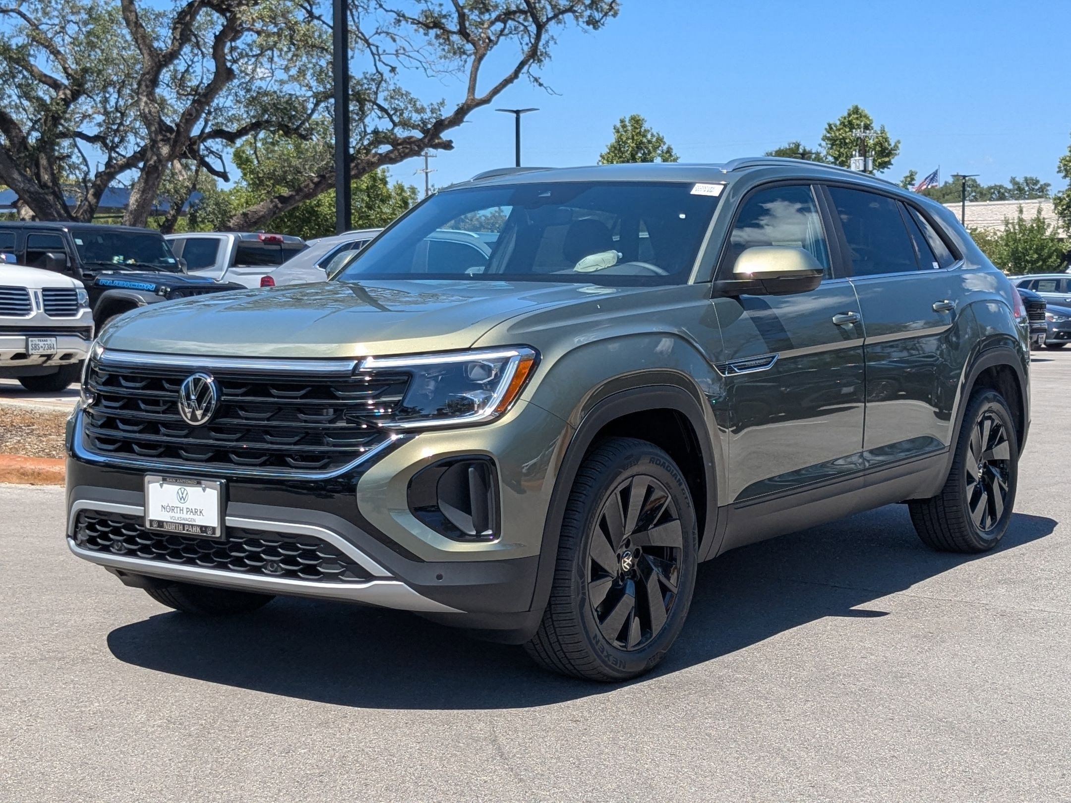 2026 Volkswagen Atlas Cross Sport SE Technology photo 4