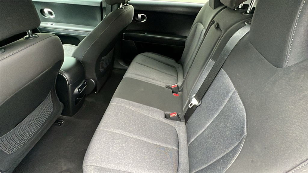 2022 Hyundai Ioniq 5 SE photo 8