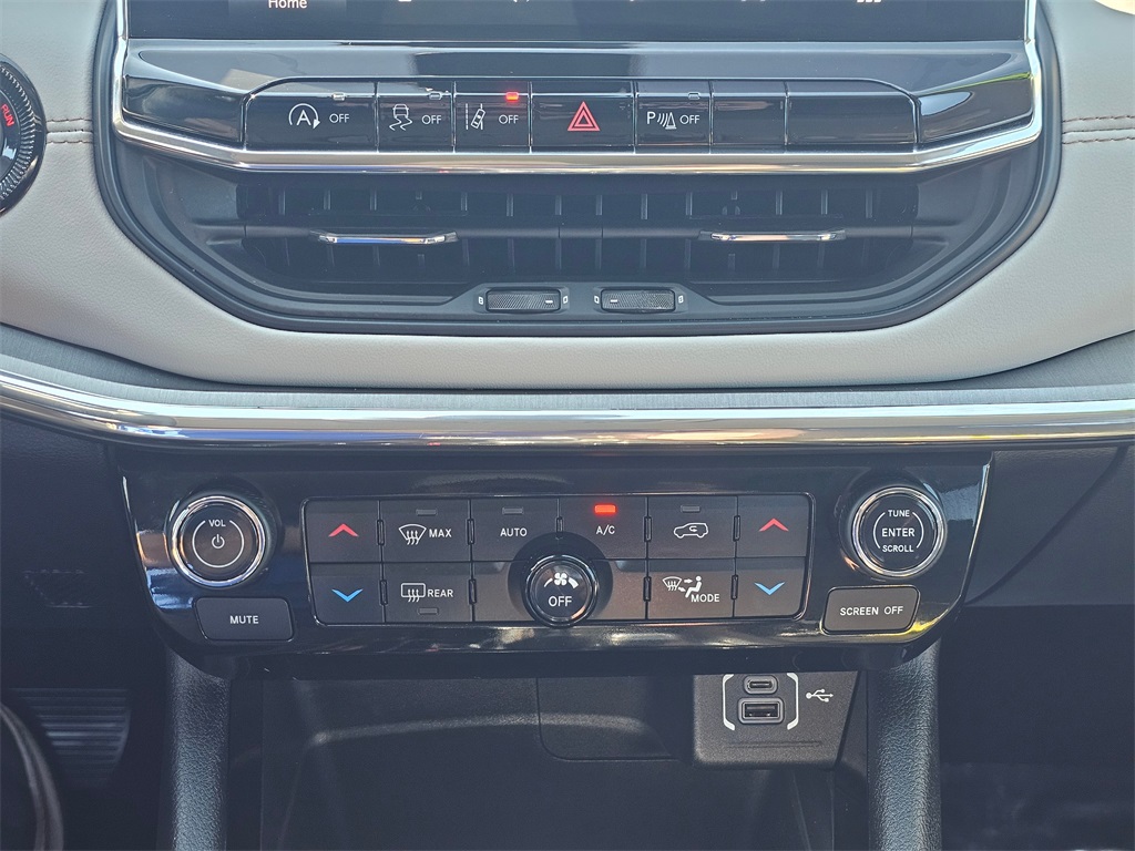 2022 Jeep Compass Limited photo 30