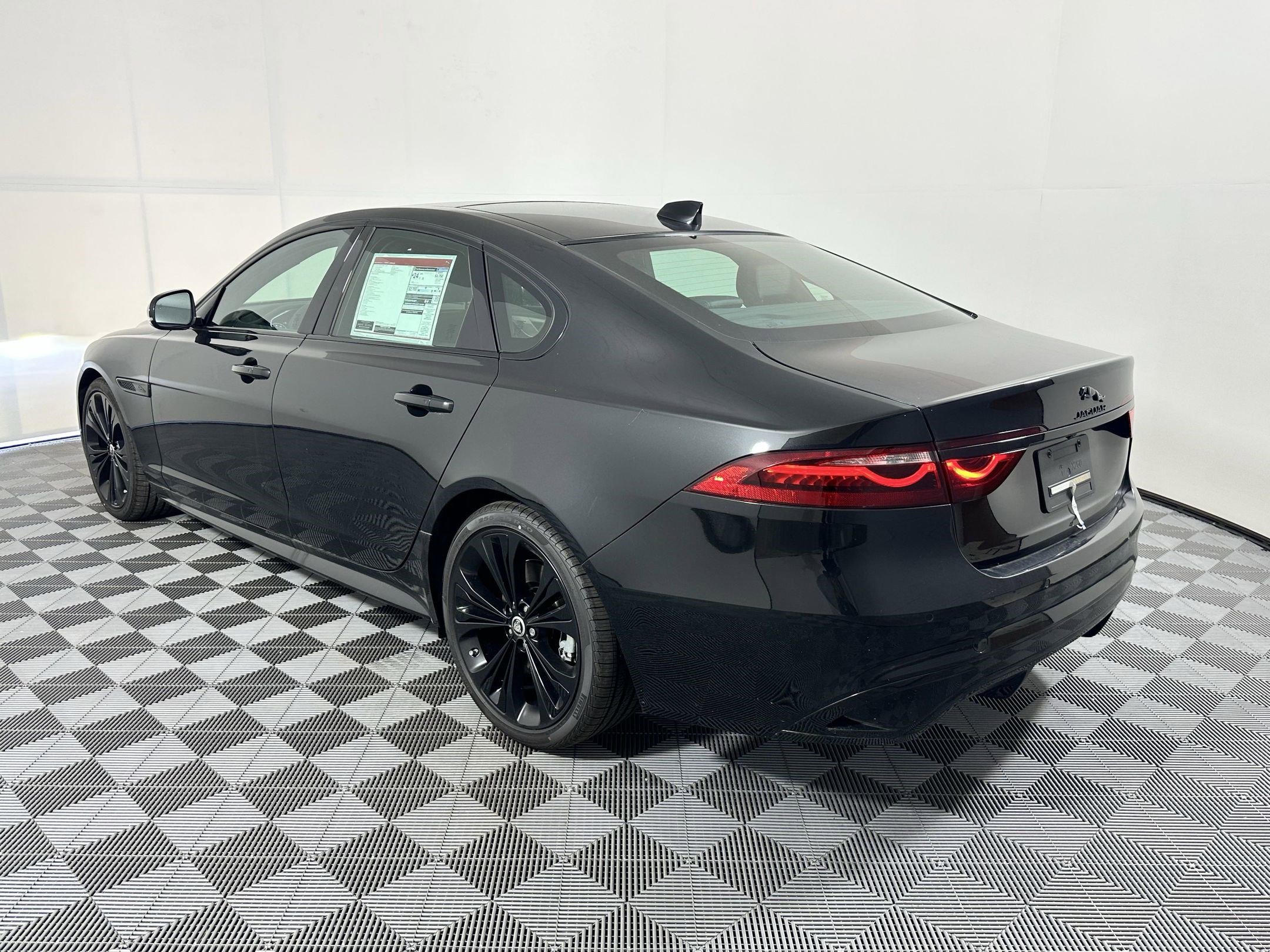 2024 Jaguar XF P300 R-Dynamic SE photo 3