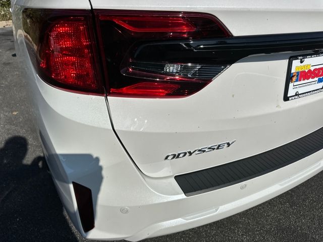 2026 Honda Odyssey Touring photo 32