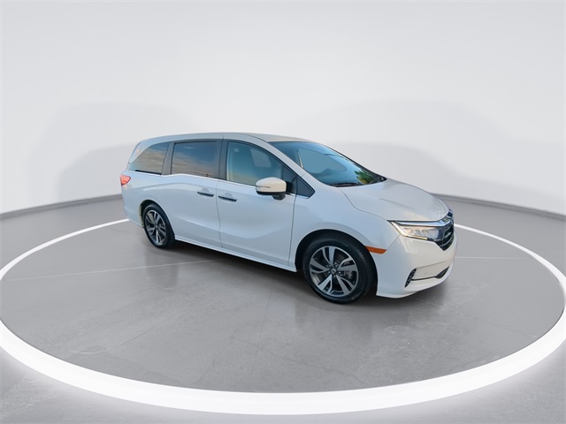 2021 Honda Odyssey Touring photo 2