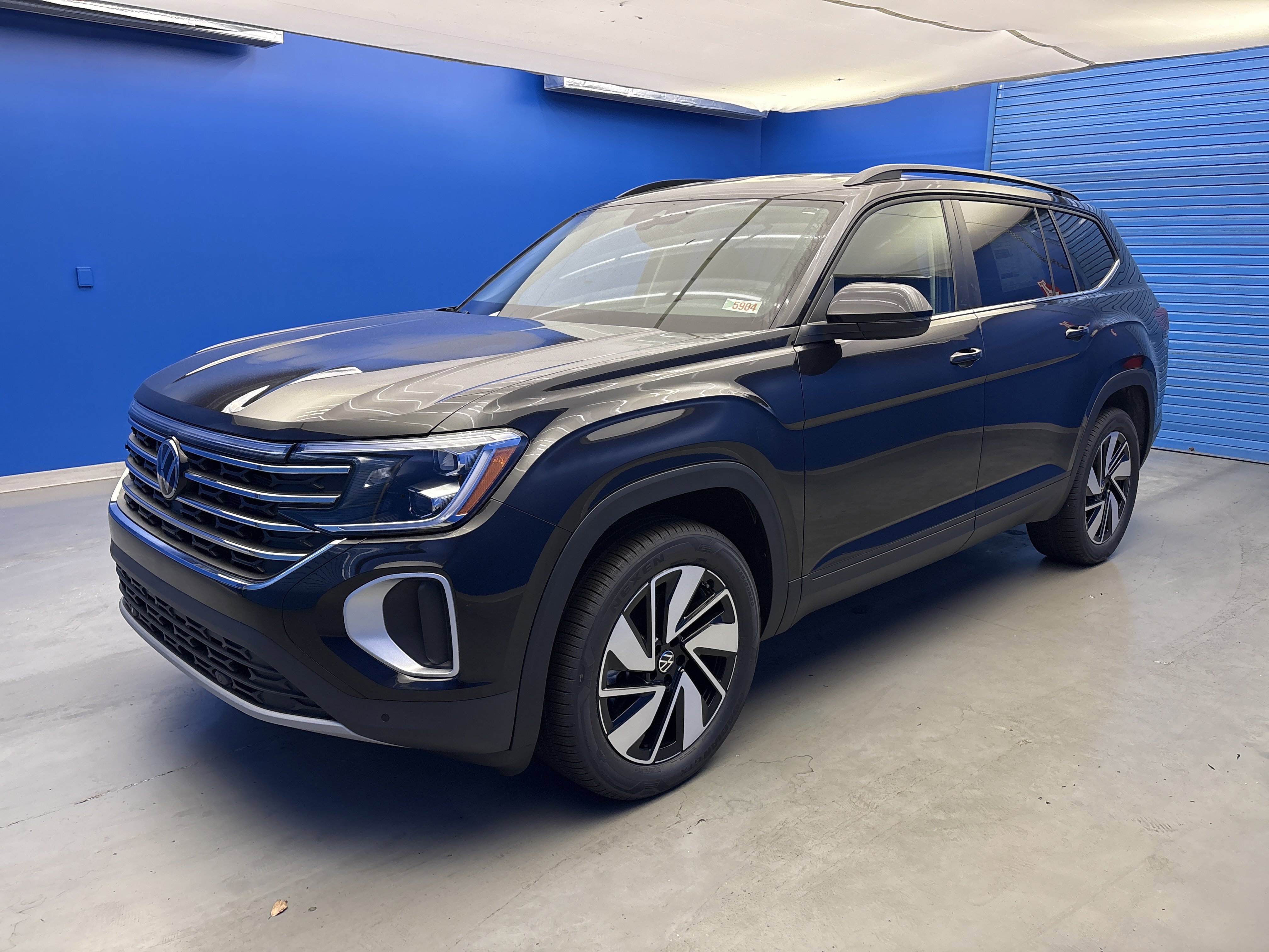 2026 Volkswagen Atlas SE Technology photo 3