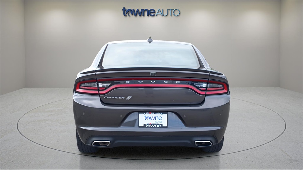 2018 Dodge Charger GT photo 4