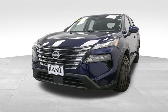 2025 Nissan Rogue SV photo 4