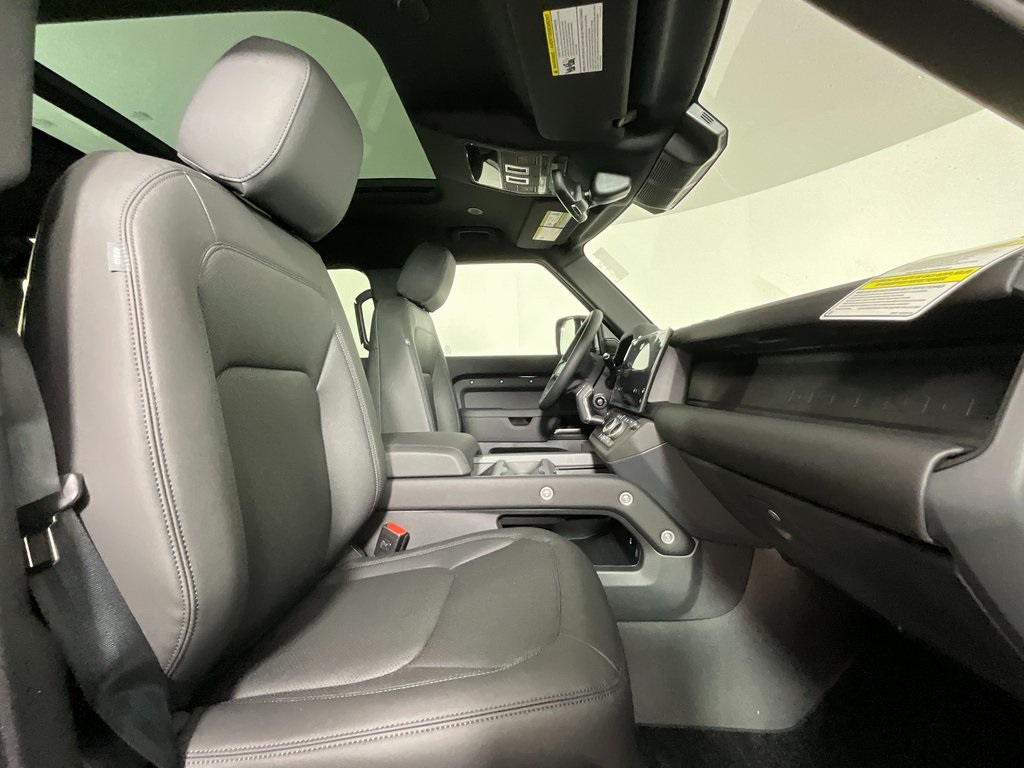 2026 Land Rover Defender 110 S photo 3
