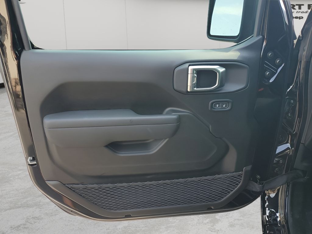 2025 Jeep Wrangler Sport photo 24