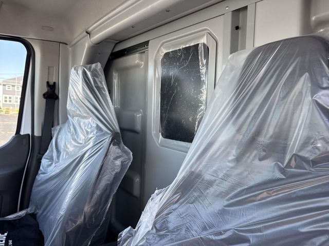 2025 Ford Transit photo 4
