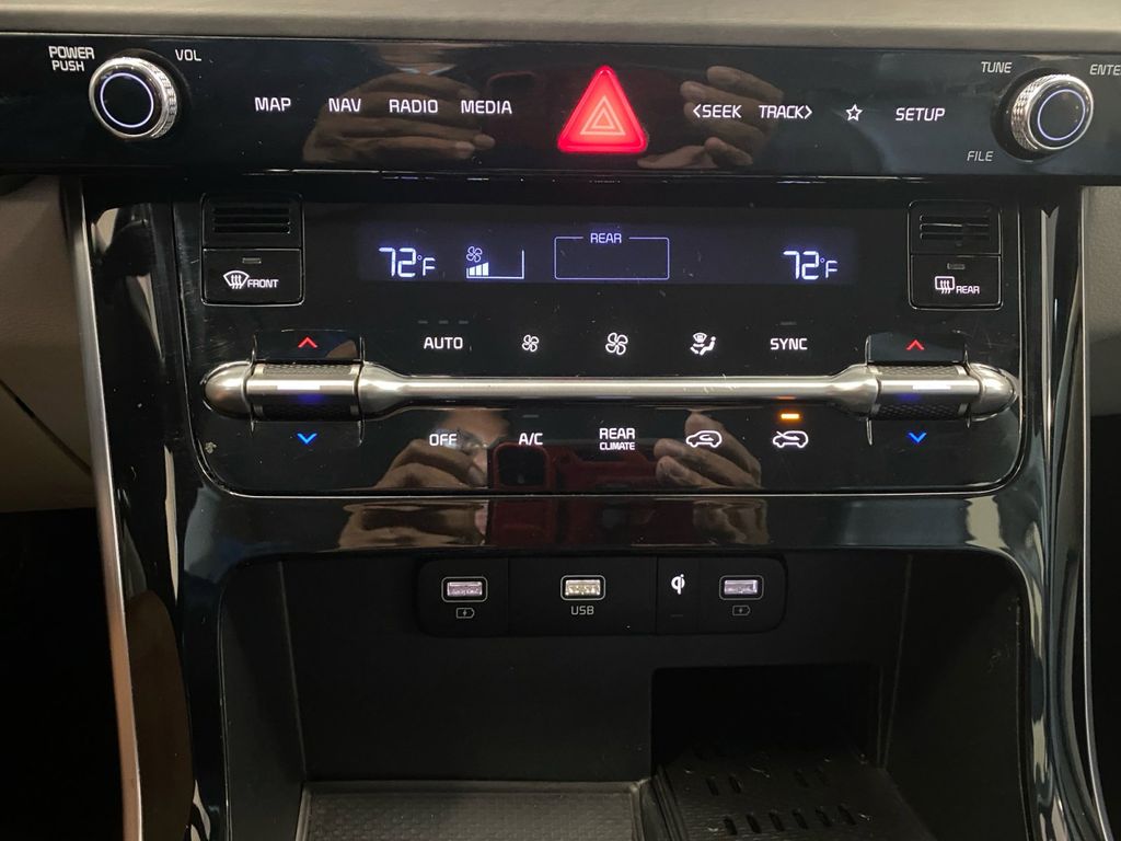 2022 Kia Carnival SX photo 23