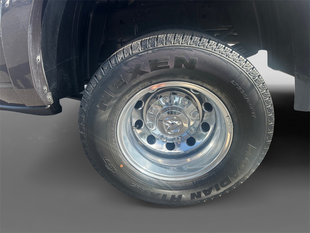 2022 Ram 3500 Laramie photo 5