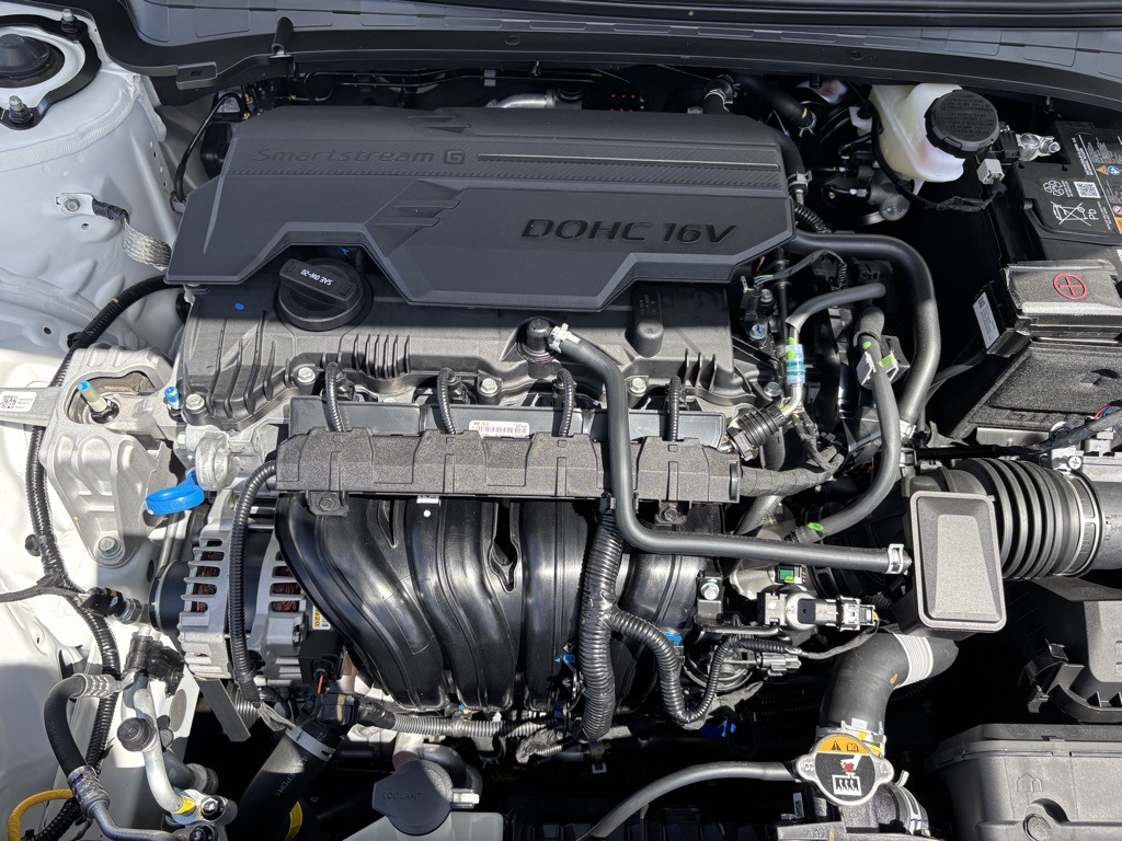 2025 Kia K4 GT-Line photo 17