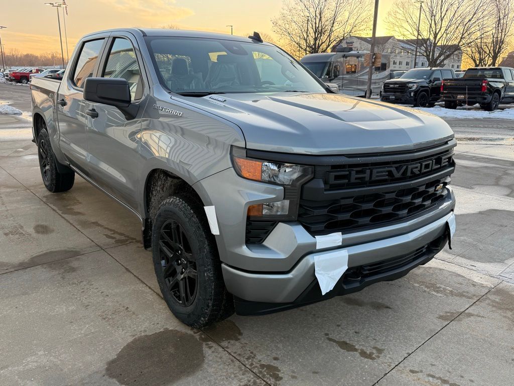 2026 Chevrolet Silverado 1500 Custom's photo