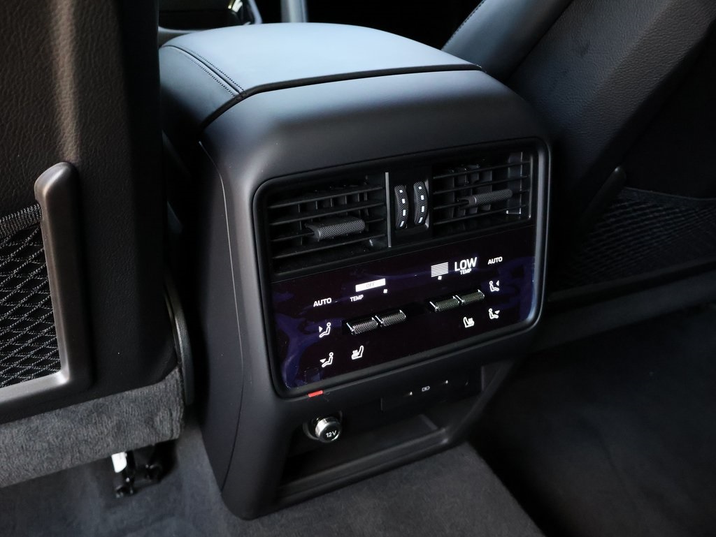 2024 Porsche Cayenne E-Hybrid Coupe Turbo photo 18