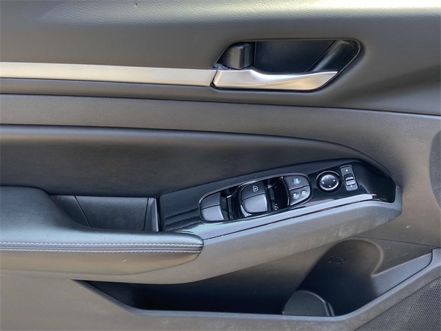 2023 Nissan Altima 2.5 SV photo 14