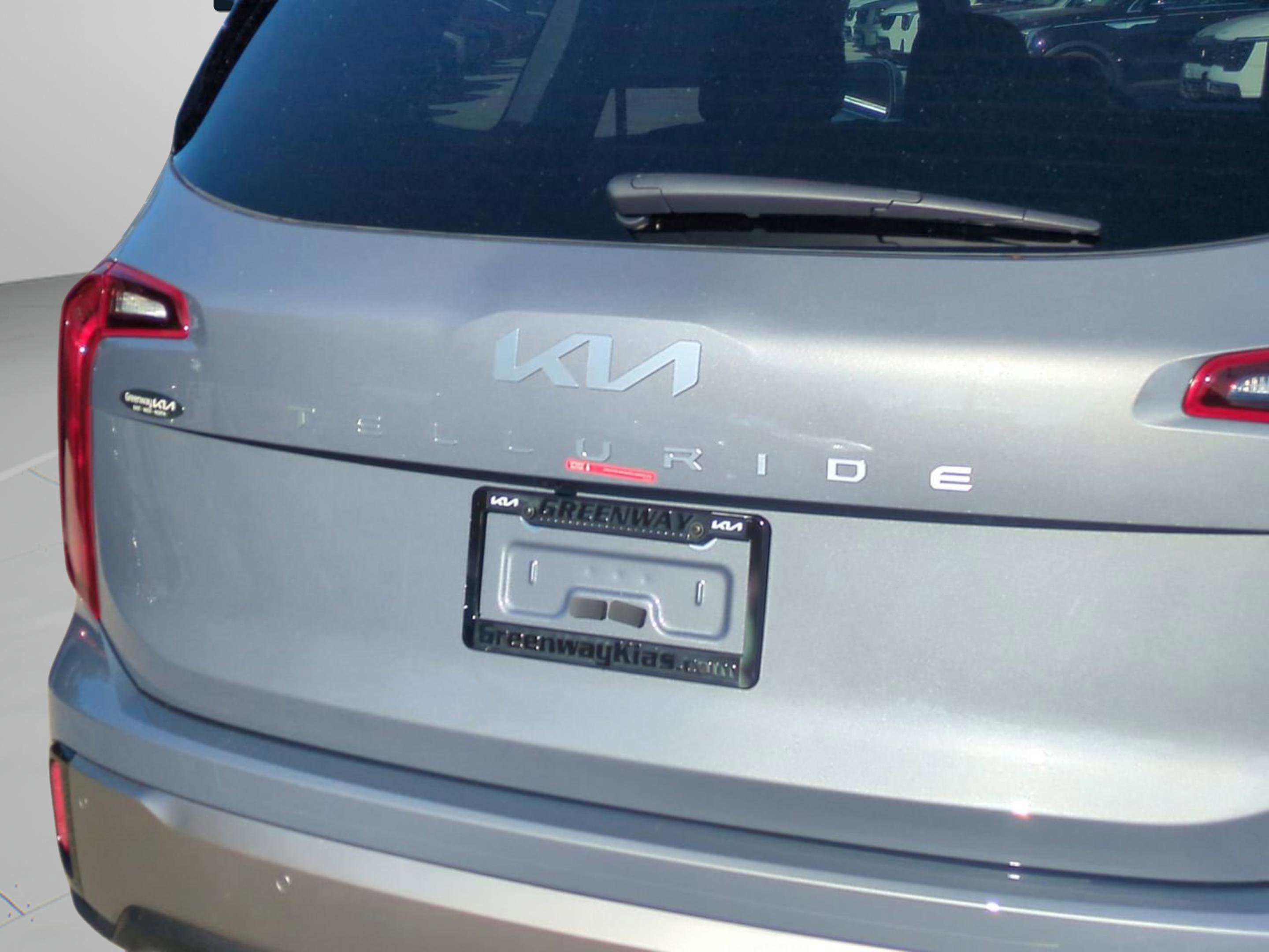 2025 Kia Telluride LX photo 12