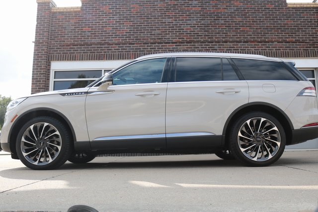 2020 Lincoln Aviator Reserve photo 2