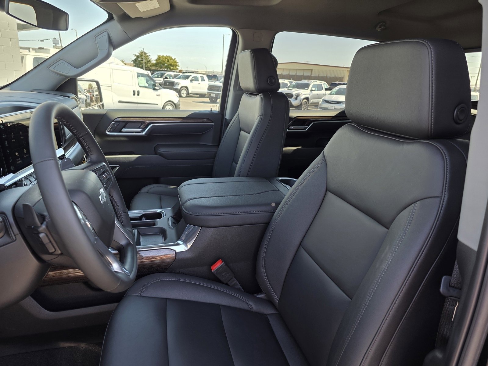 2025 Chevrolet Silverado 1500 RST photo 21