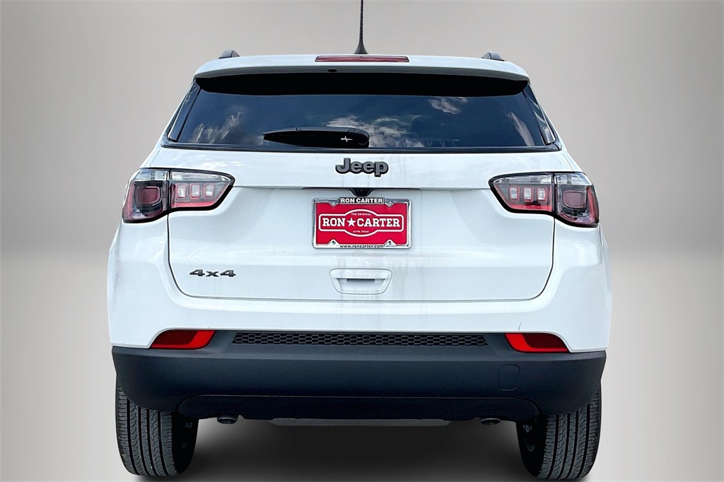 2026 Jeep Compass Latitude Altitude photo 4