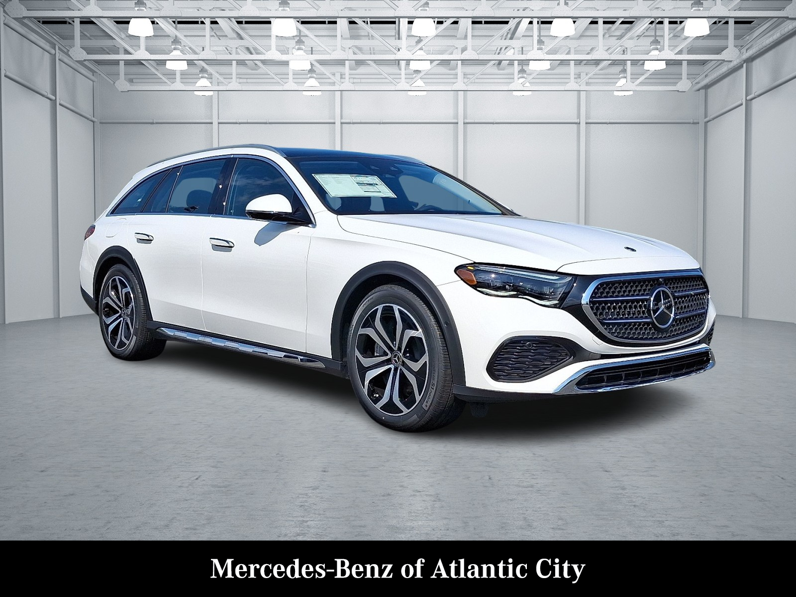 2025 Mercedes-Benz E-Class E450 All-Terrain's photo