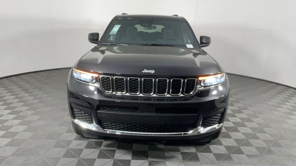 2025 Jeep Grand Cherokee Laredo X photo 9