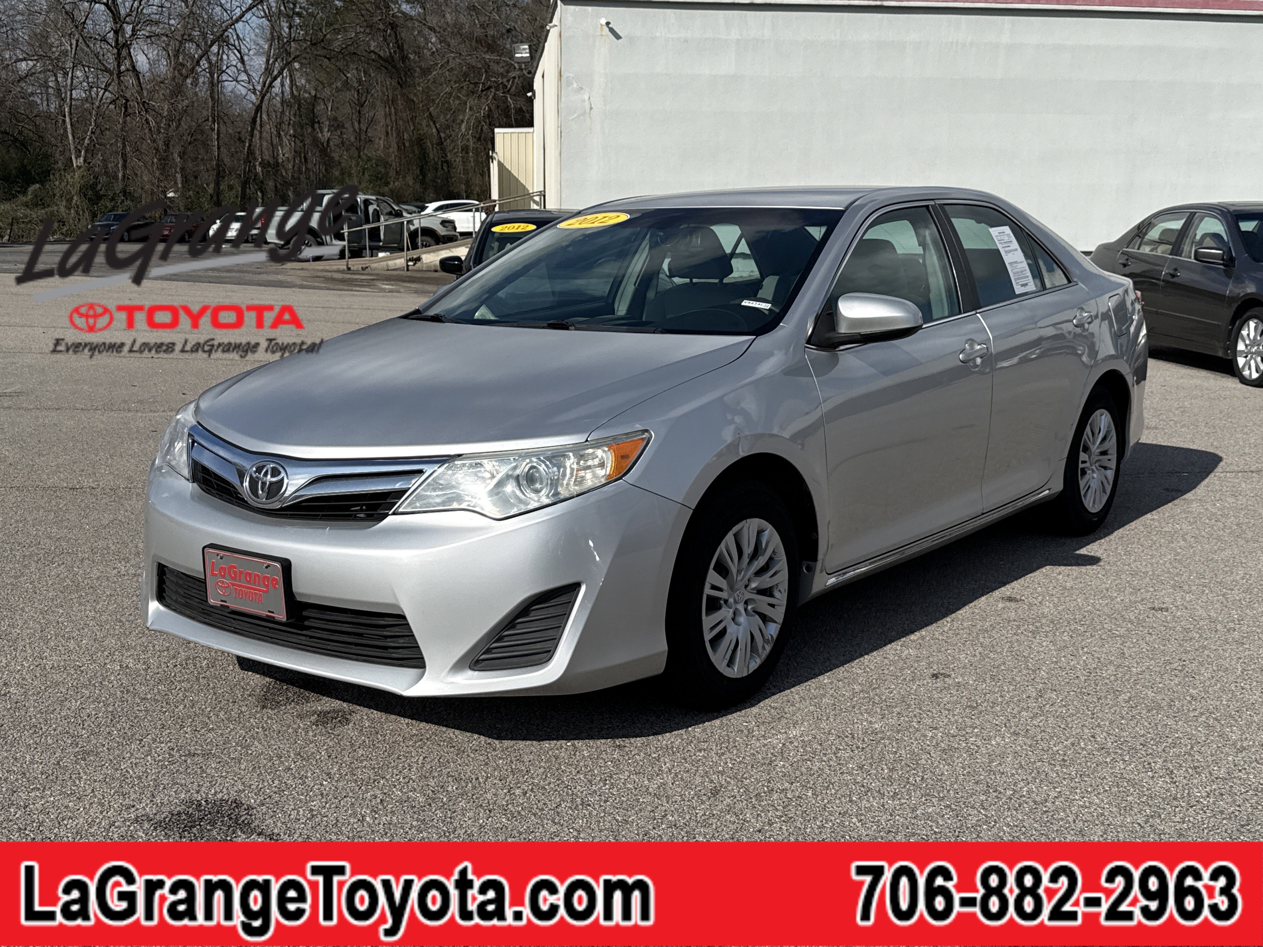 2012 Toyota Camry LE's photo