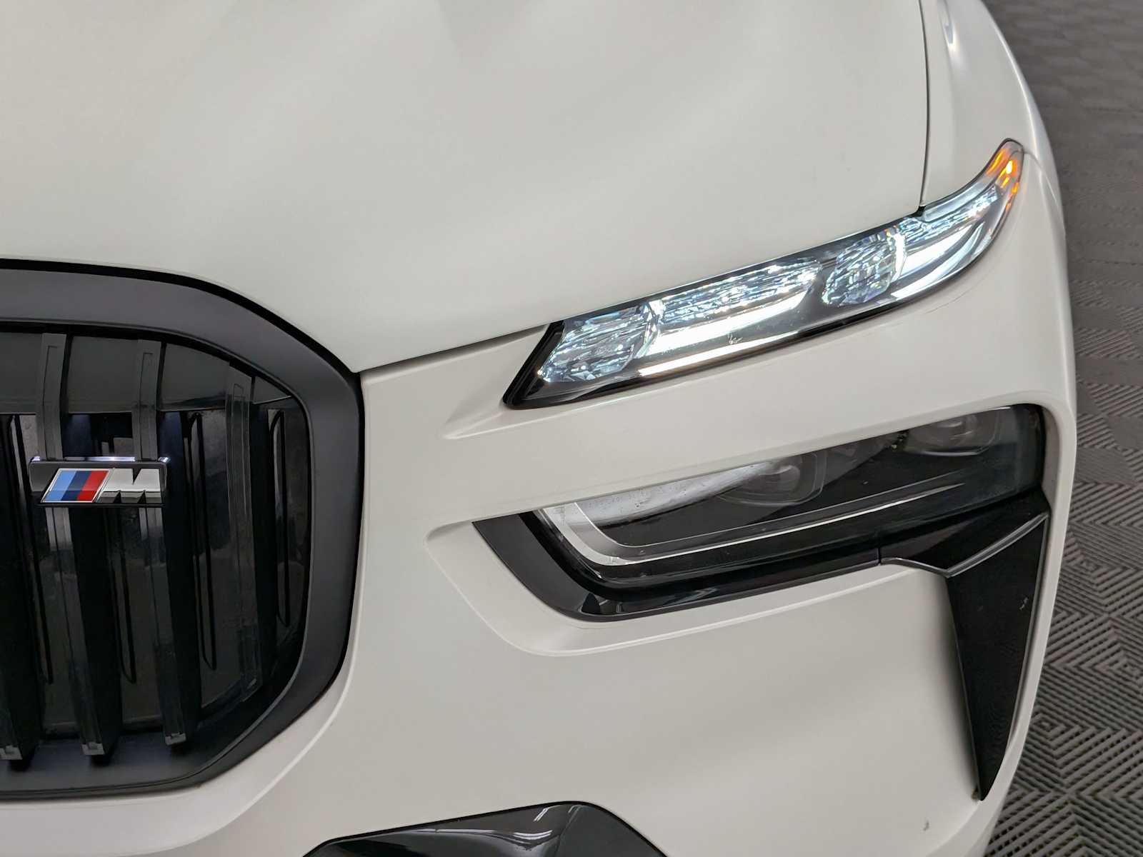 2025 Bmw X7 M60i photo 10
