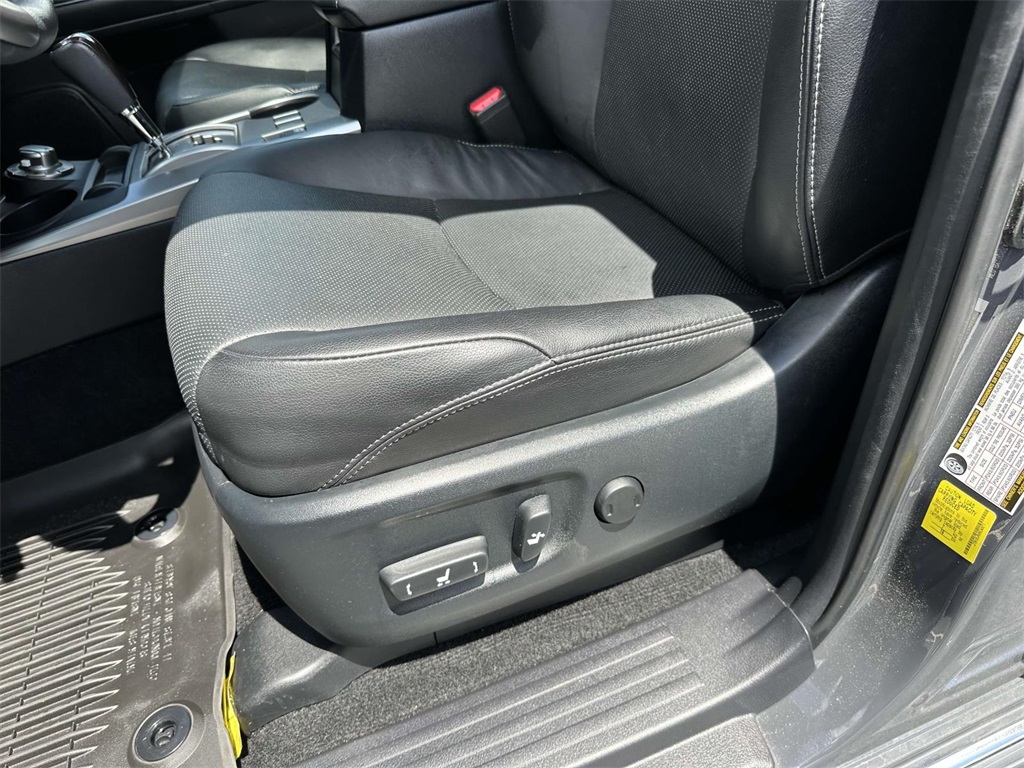 2024 Toyota 4Runner Limited photo 4