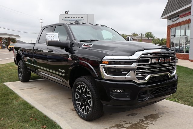2025 Ram 3500 Limited photo 4