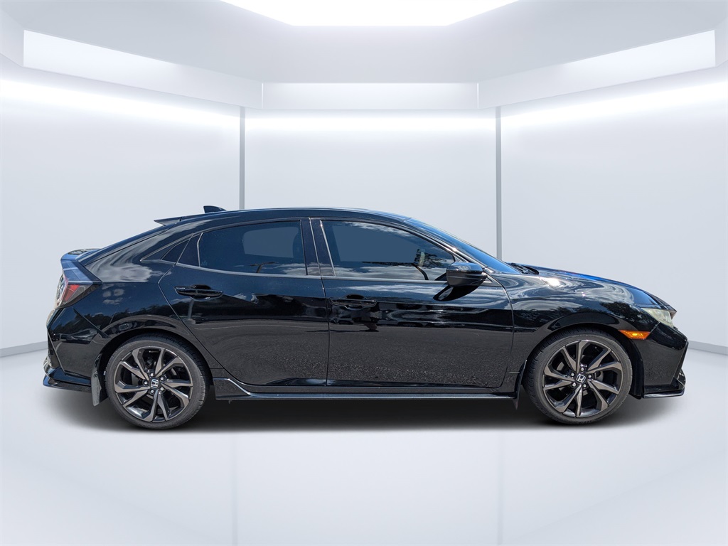 2018 Honda Civic Sport photo 2