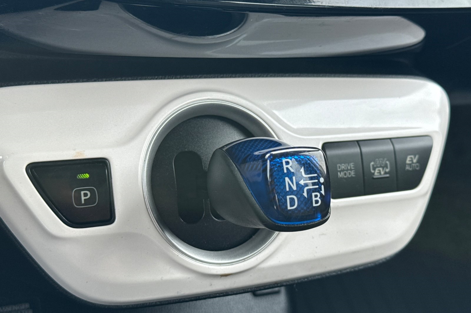 2017 Toyota Prius Prime Plus photo 22