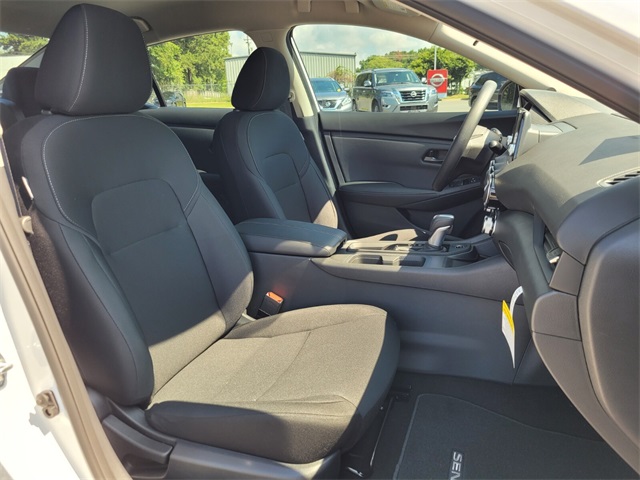 2025 Nissan Sentra S photo 12