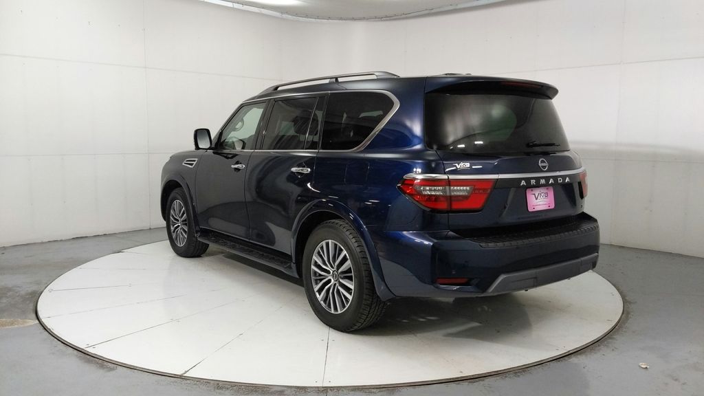 2023 Nissan Armada SL photo 3