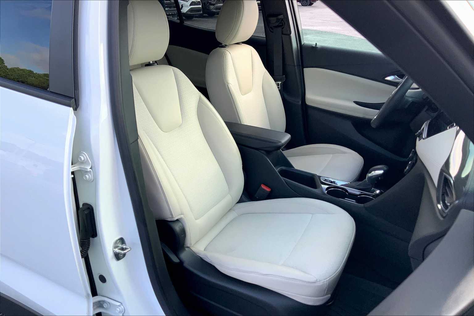 2023 Buick Encore GX Preferred photo 8