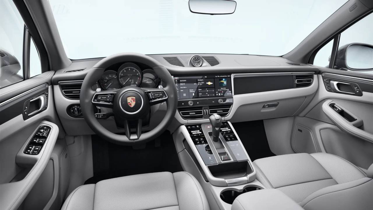 2026 Porsche Macan T photo 9