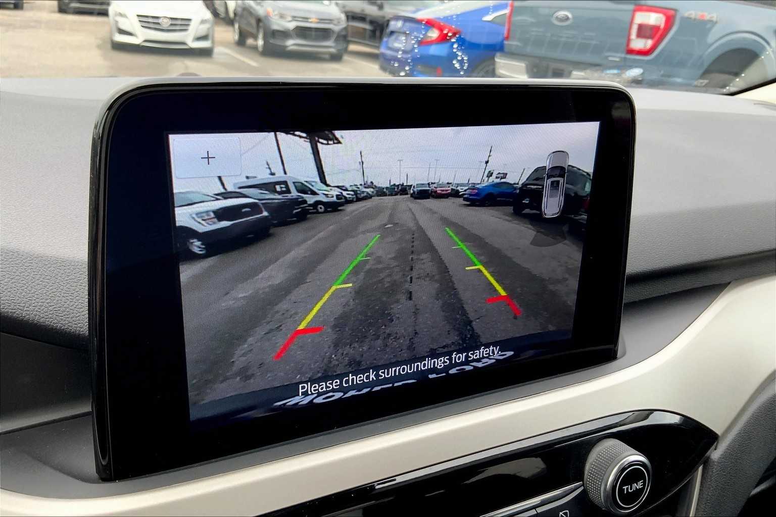 2022 Ford Escape SEL photo 25
